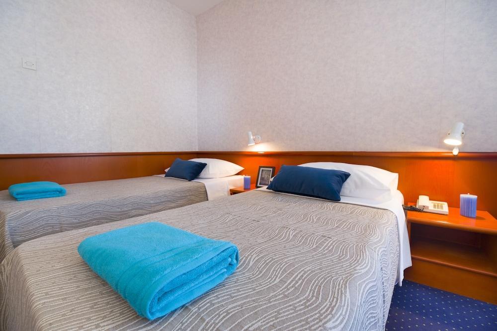 Hotel Laguna Gradac  Buitenkant foto