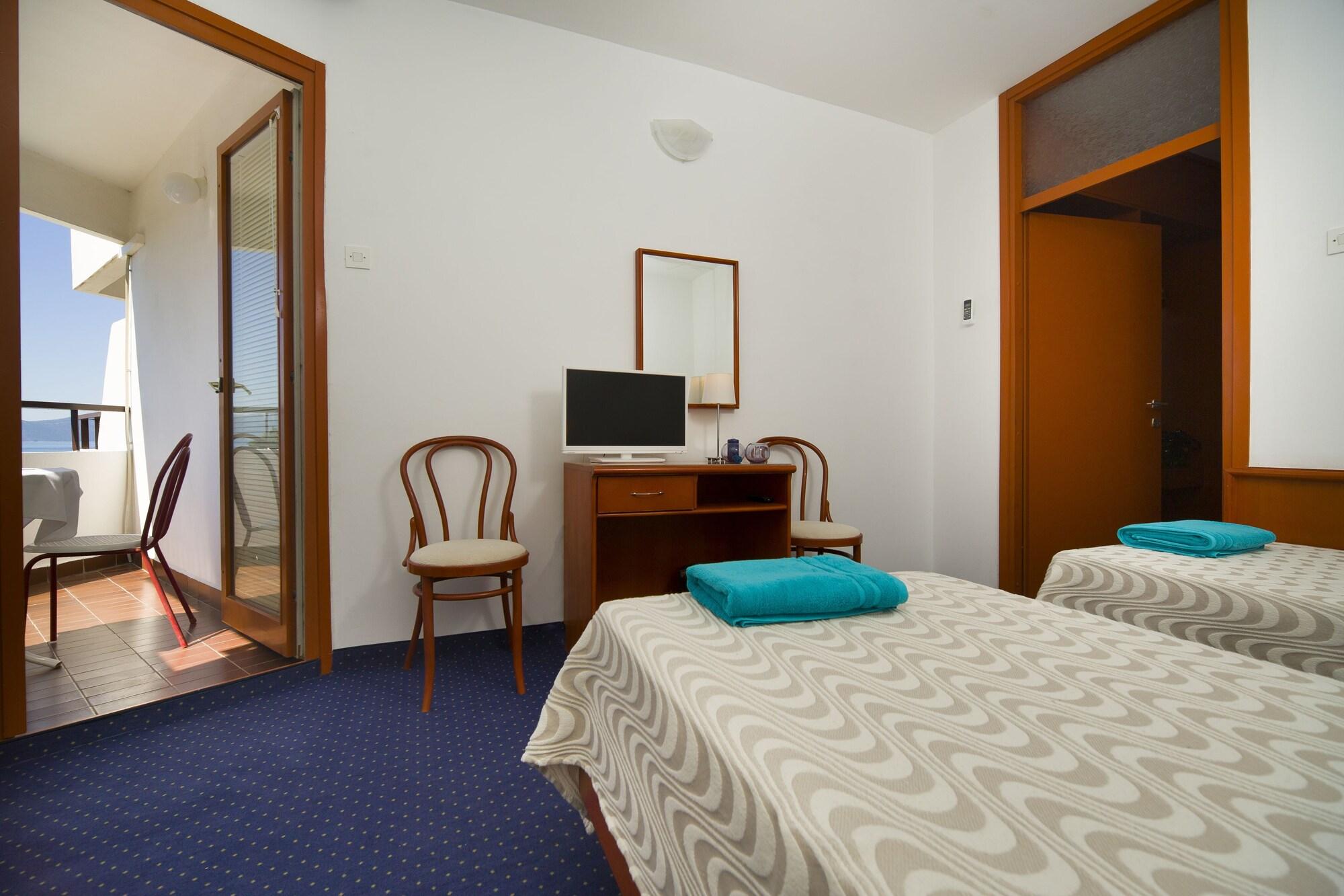 Hotel Laguna Gradac  Buitenkant foto