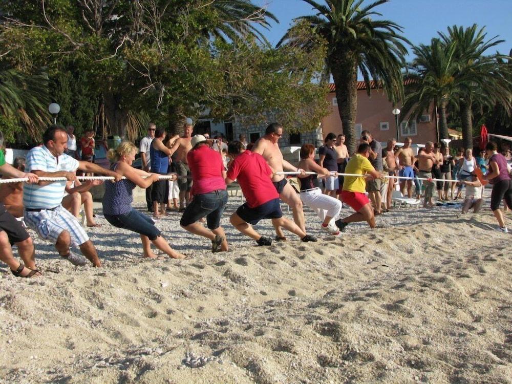 Hotel Laguna Gradac  Buitenkant foto