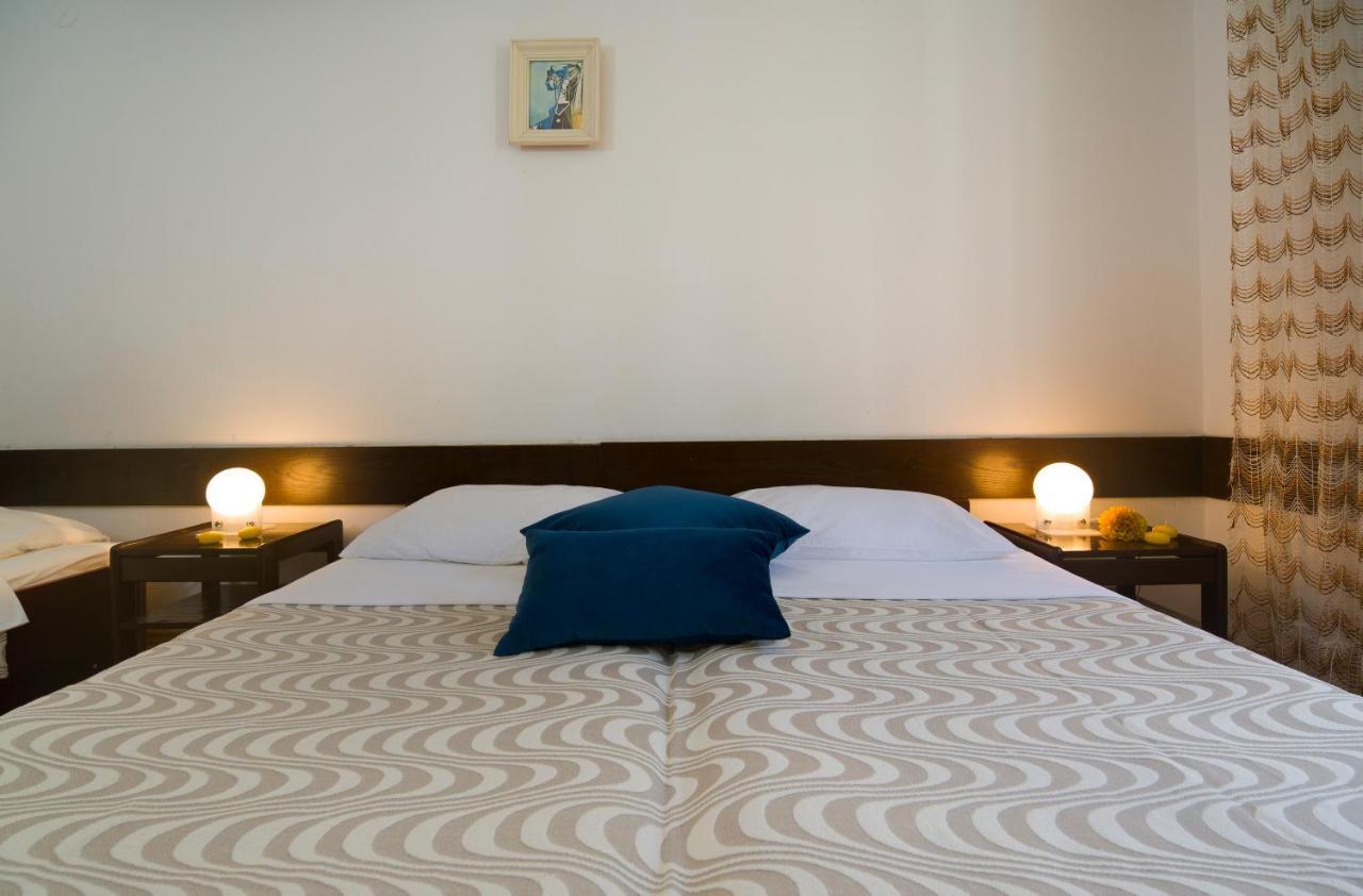 Hotel Laguna Gradac  Buitenkant foto