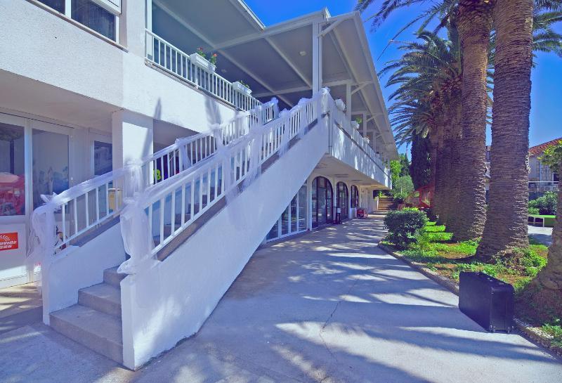 Hotel Laguna Gradac  Buitenkant foto